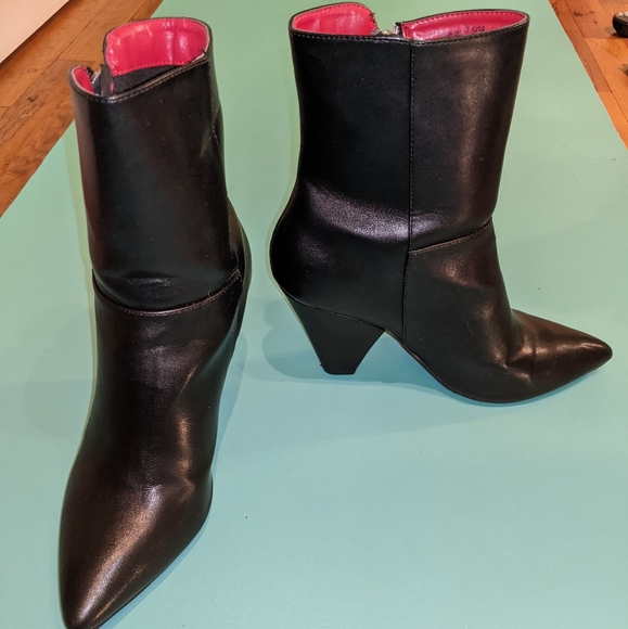 Black work boots - Picture 1 of 6